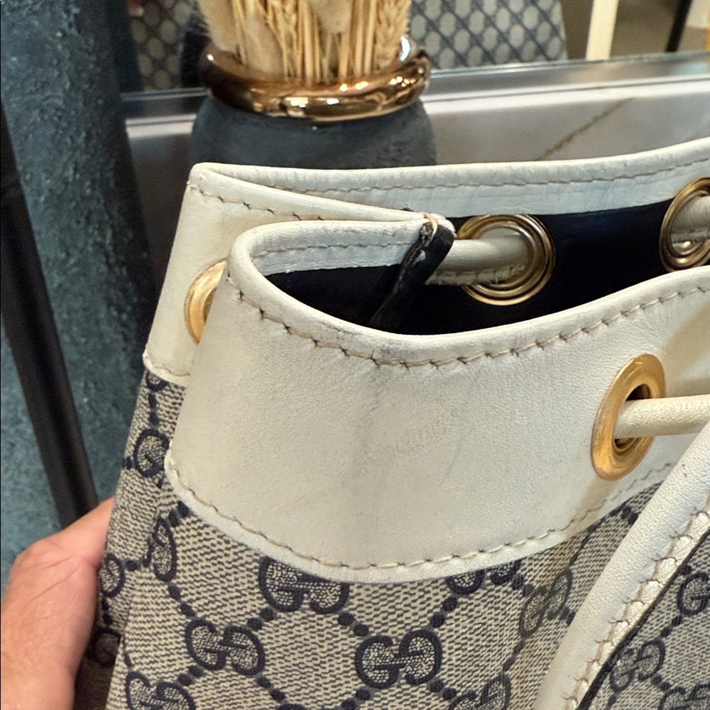 Gucci Vintage GG Canvas Leather Drawstring White and Blue Monogram Tote W/COA - Picture 12 of 16